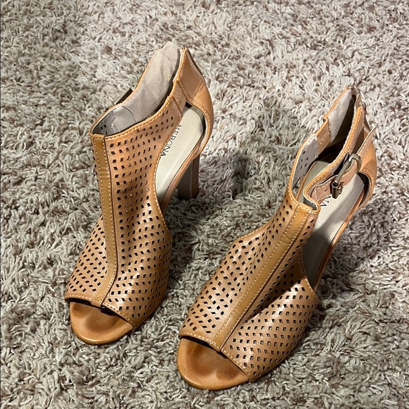 Merona Tan‎ Cutout Heels - Picture 1 of 6